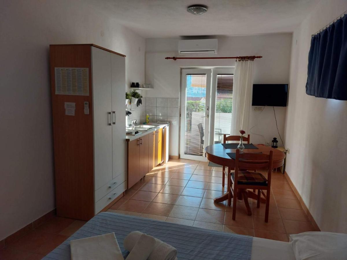 Apartments Burcul Pag Pag Town Kültér fotó